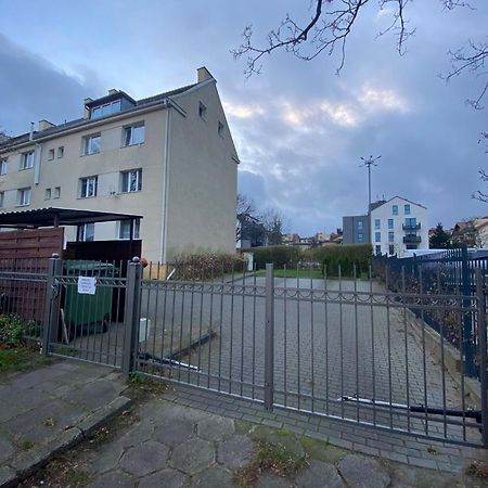 Appartement Kameralne Cale Mieszkanie 31M2 Z Prywatnym Darmowym Parkingiem à Sopot Extérieur photo