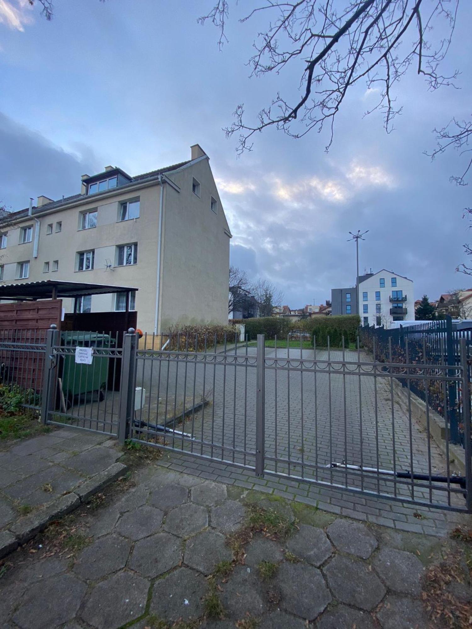 Appartement Kameralne Cale Mieszkanie 31M2 Z Prywatnym Darmowym Parkingiem à Sopot Extérieur photo